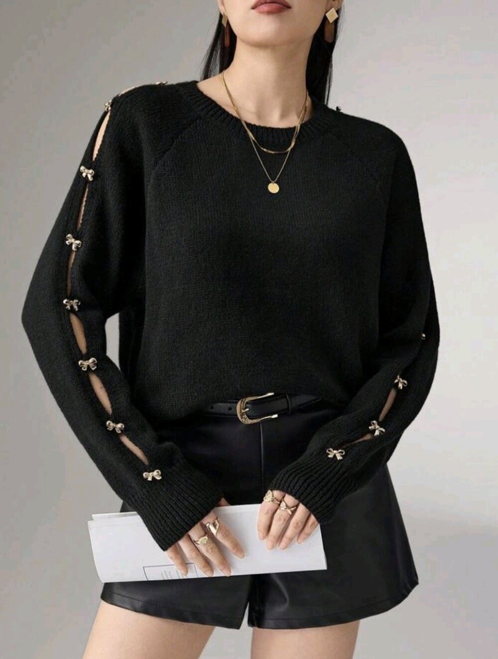 Women's Round Neck Raglan Sleeve Fashion Sweater With Metal Bow Decor